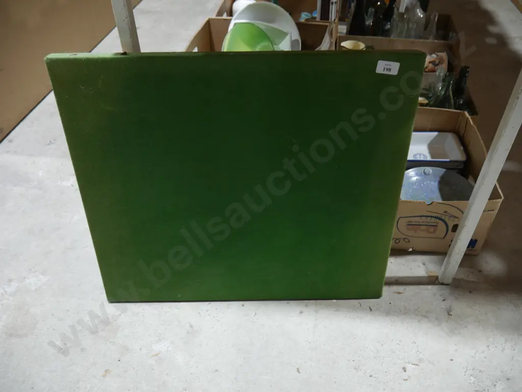 Folding table Image 1++