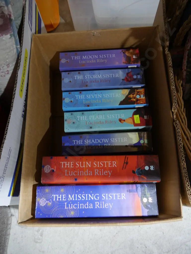 Box of paperbacks Image 1++