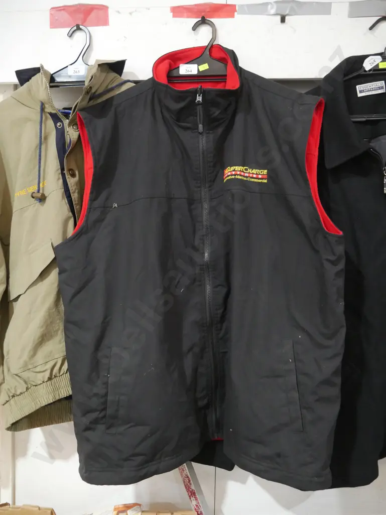 Men's vest Image 1++