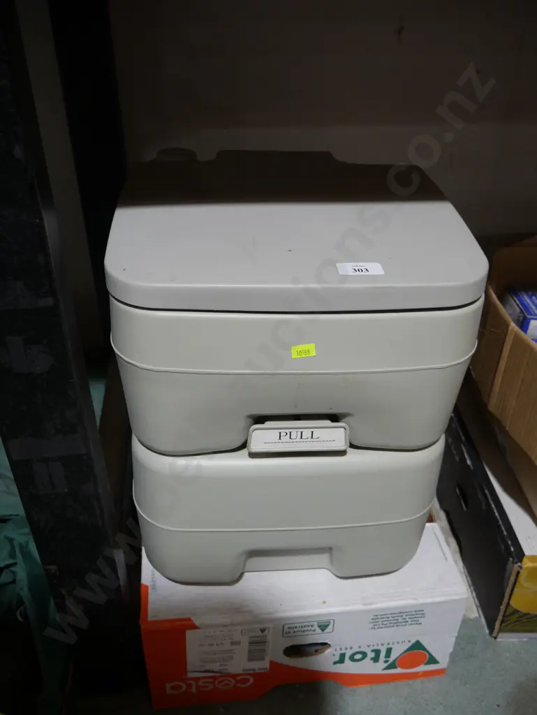 Chemical toilet Image 1++