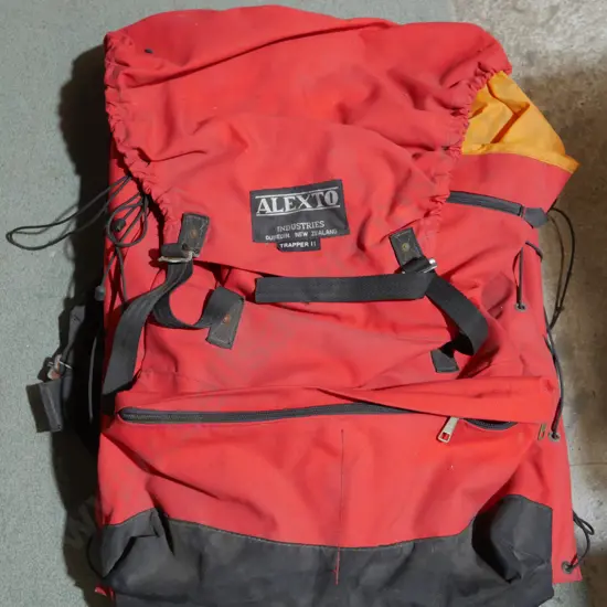 Alexto tramping pack
