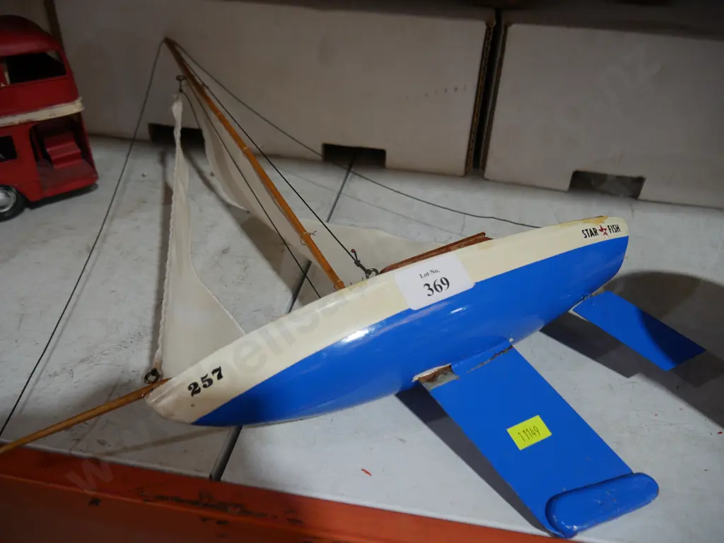 Model sail boat Image 1++