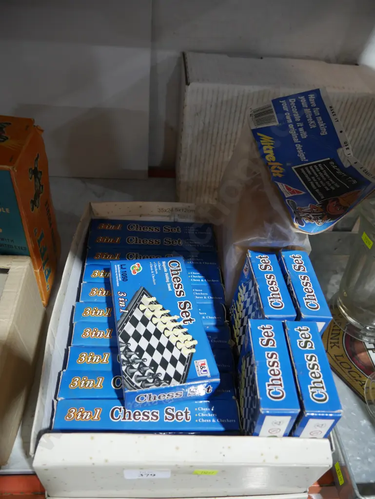 Assorted chess sets etc Image 1++