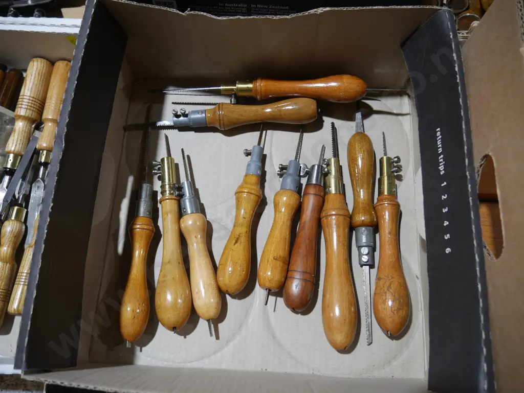 Assorted pad saws Image 1++