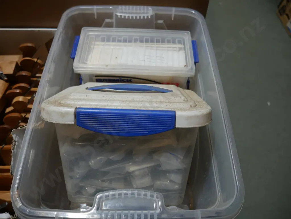 Assorted wood plane blades Image 1++