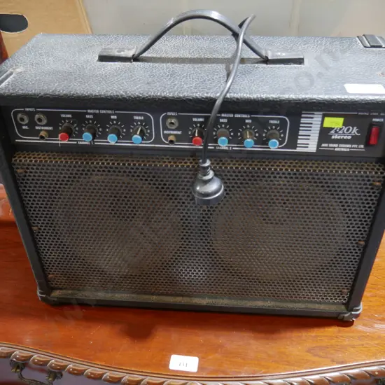 Guitar amp