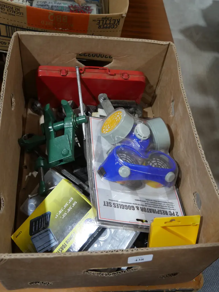 Assorted tools Image 1++