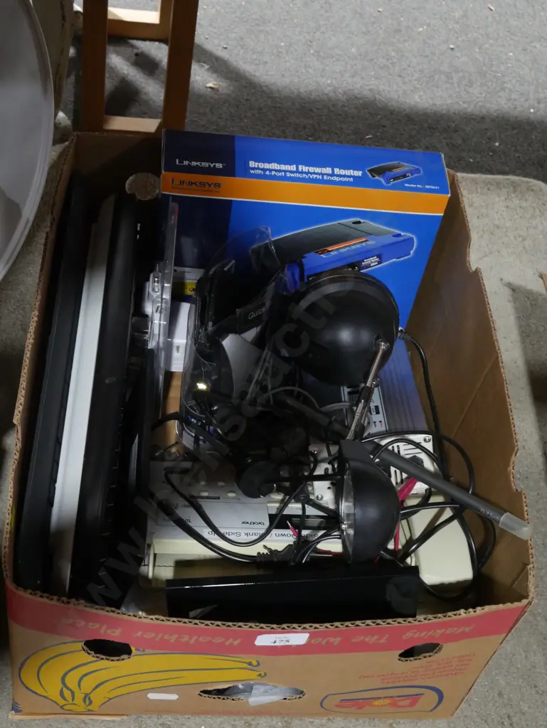Keyboards, broadband router etc Image 1++