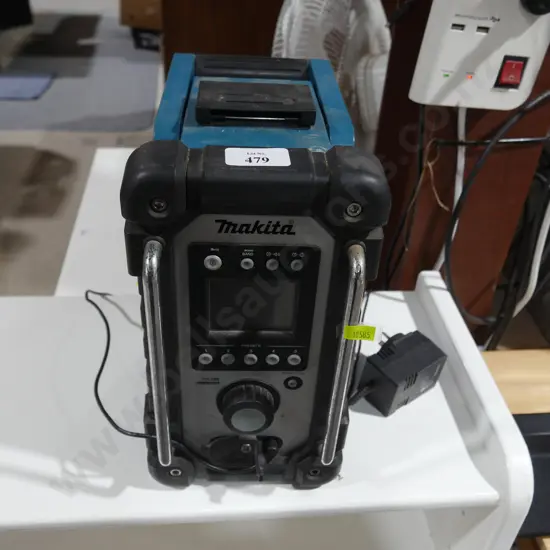 Makita worksite radio