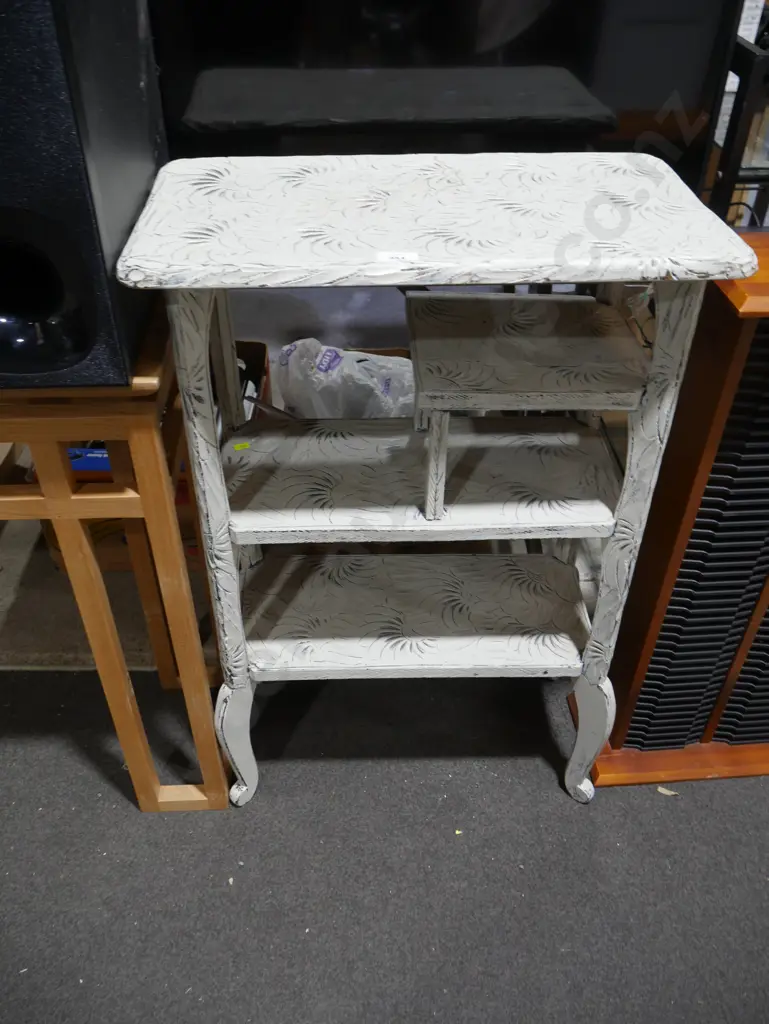 Shelf unit Image 1++