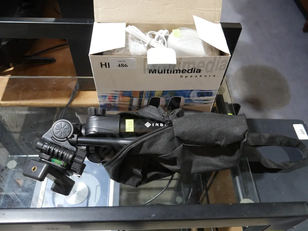 Multimedia speakes, tripod Image 1++