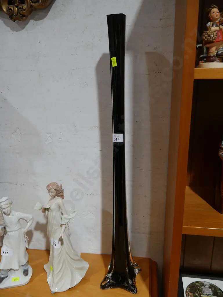 Tall black glass vase Image 1++