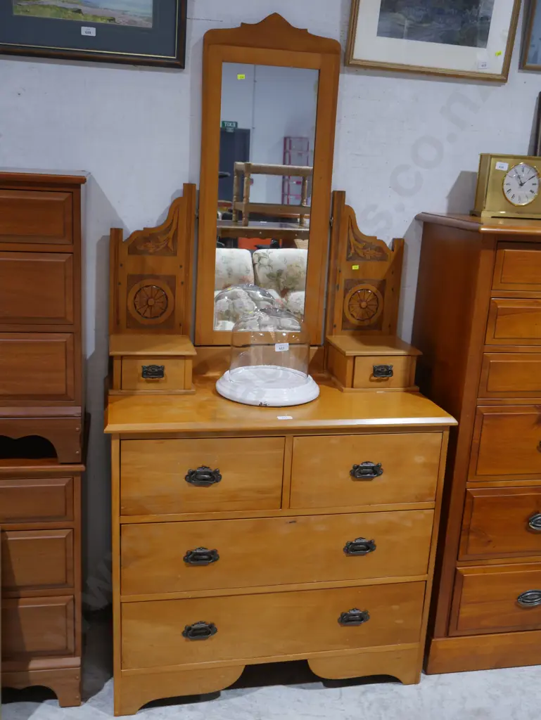 Mirror back dresser Image 1++