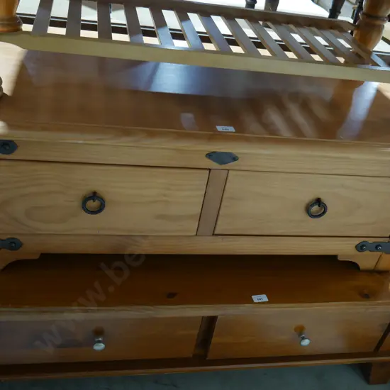 Coffee table with drawers