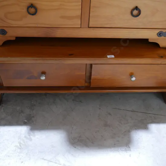 Coffee table with drawers
