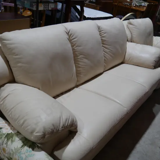 Two-piece leather lounge suite