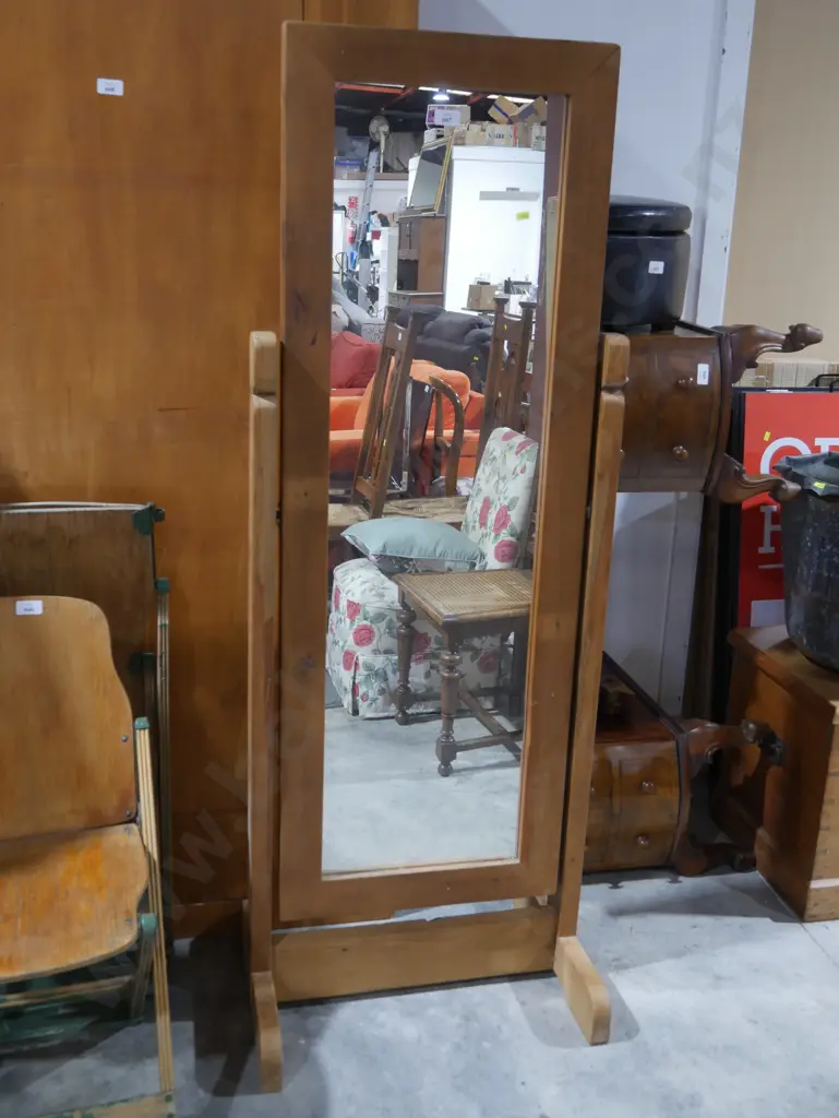 Cheval mirror Image 1++