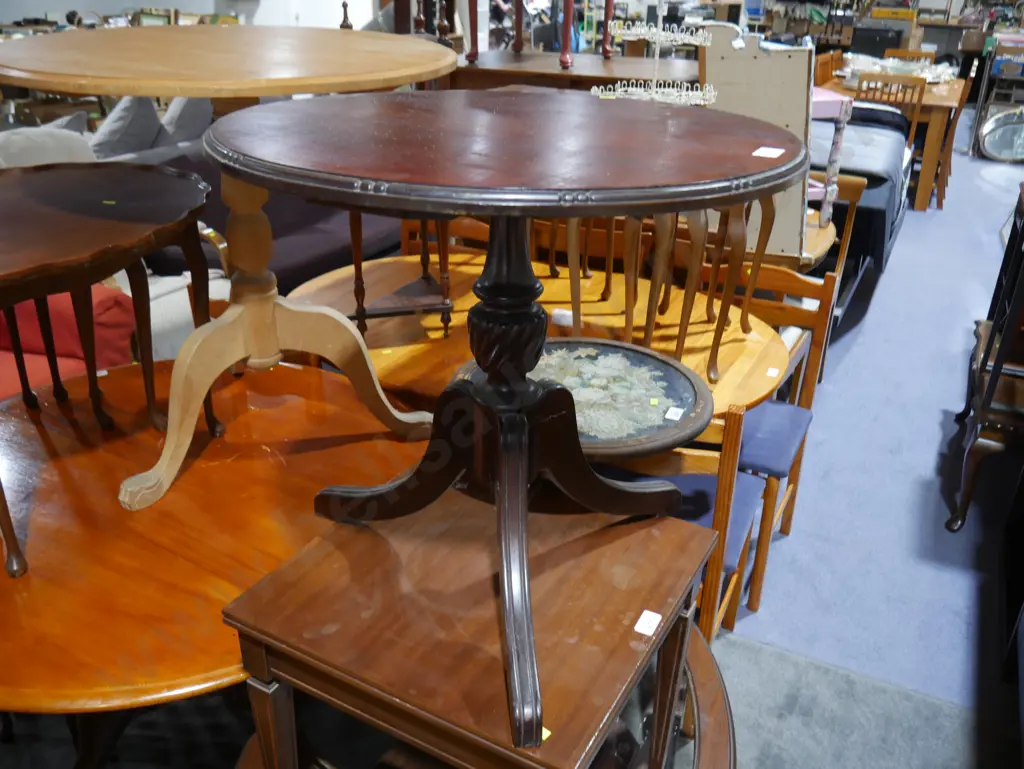 Occasional table Image 1++