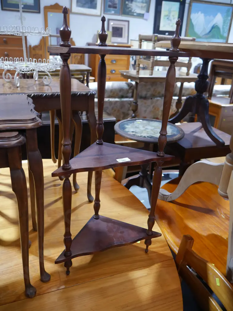 Small whatnot Image 1++