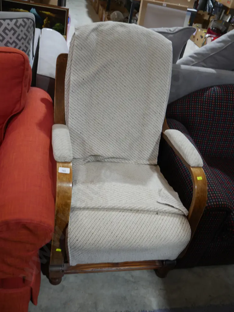 Occasional chair Image 1++