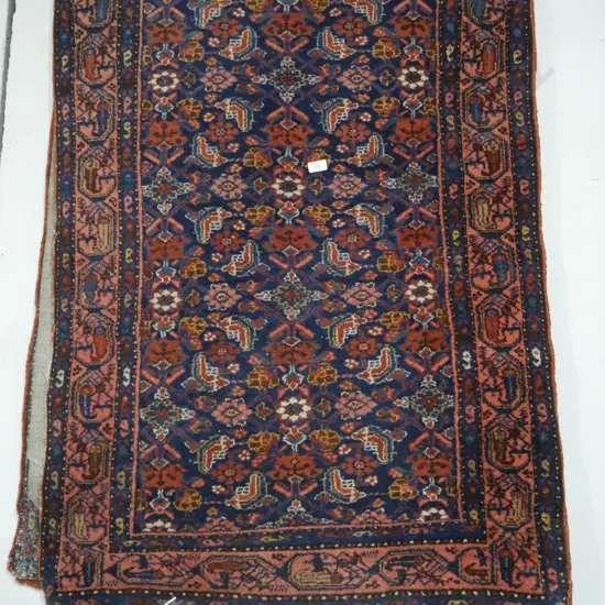 Floor runner rug