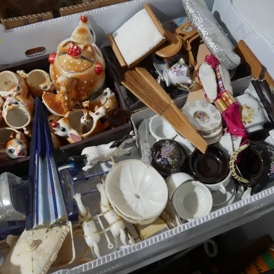 Deer miniature teasets, nicnacks