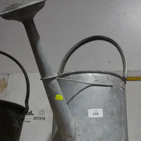 Tin watering can