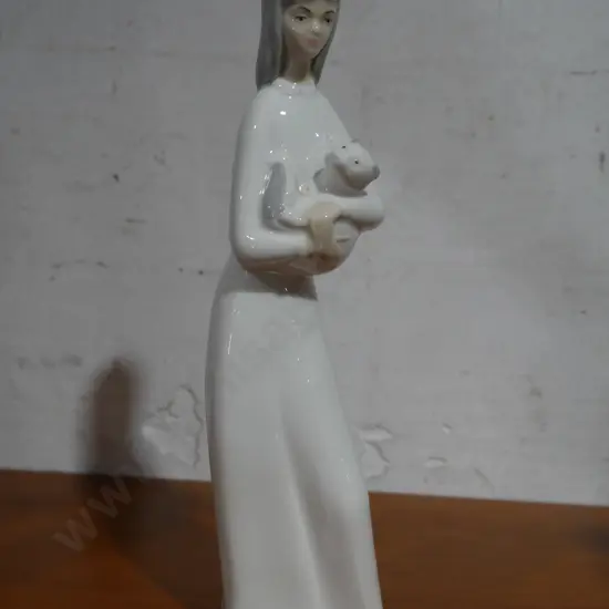 Lladro girl figurine