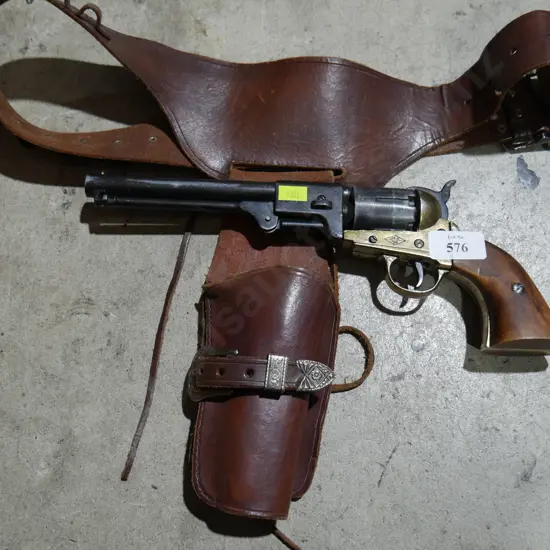 Reproduction revolver