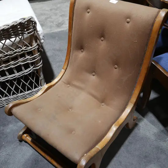 Nursing chair