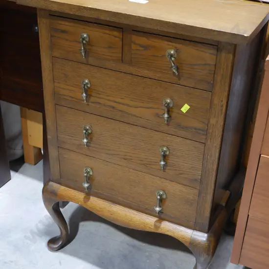 Small set of Oak drawers