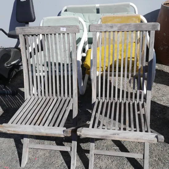 2 folding chairs