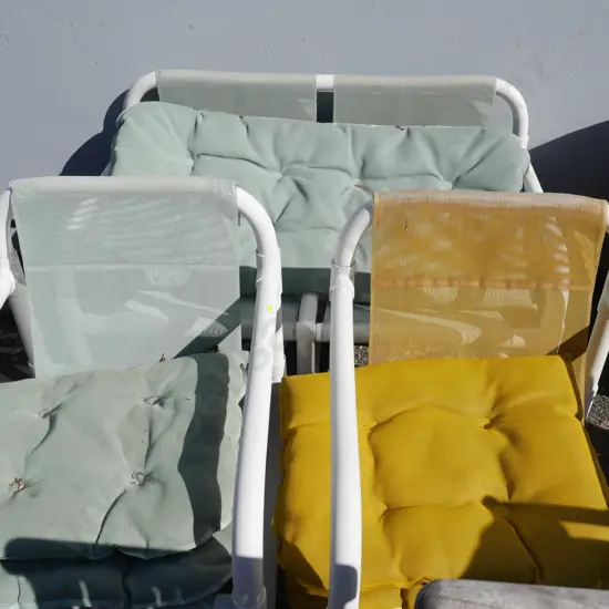 Outdoor lounge suite