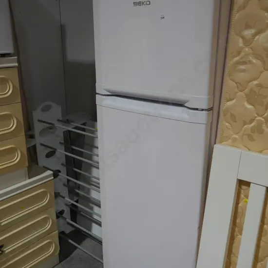 Fridge freezer
