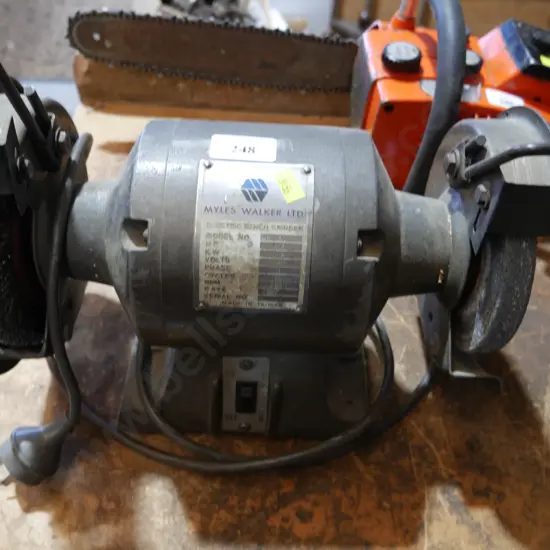 Bench grinder