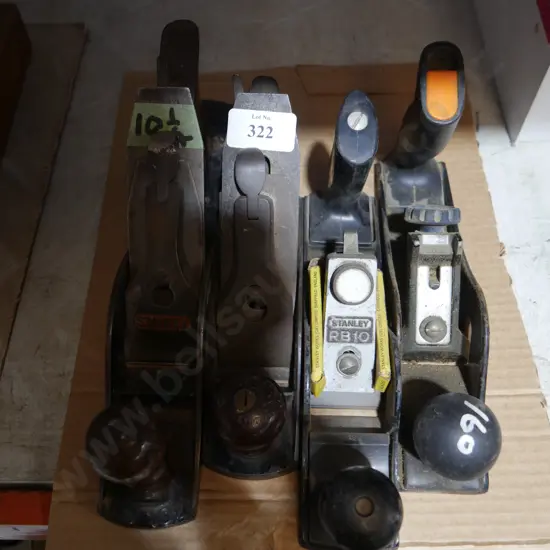 4 vintage wood planes