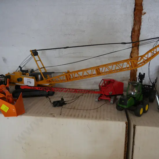 Cranes loader grader