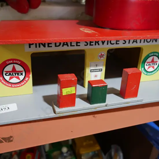Toy Caltex petrol station