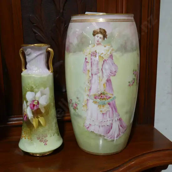 2 Royal Doulton vases