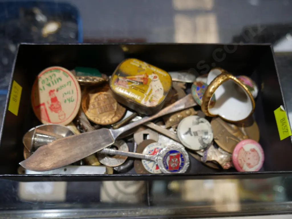 Coins, needle tin etc Image 1++