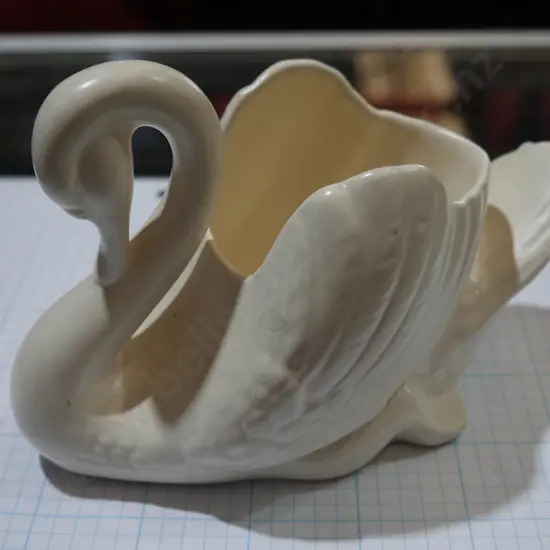 Crown Lynn small swan