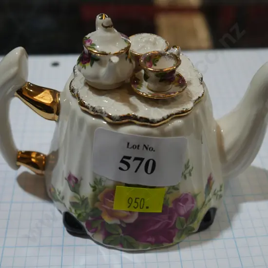 Royal Albert teapot