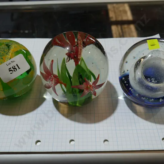 3 glass paperweights