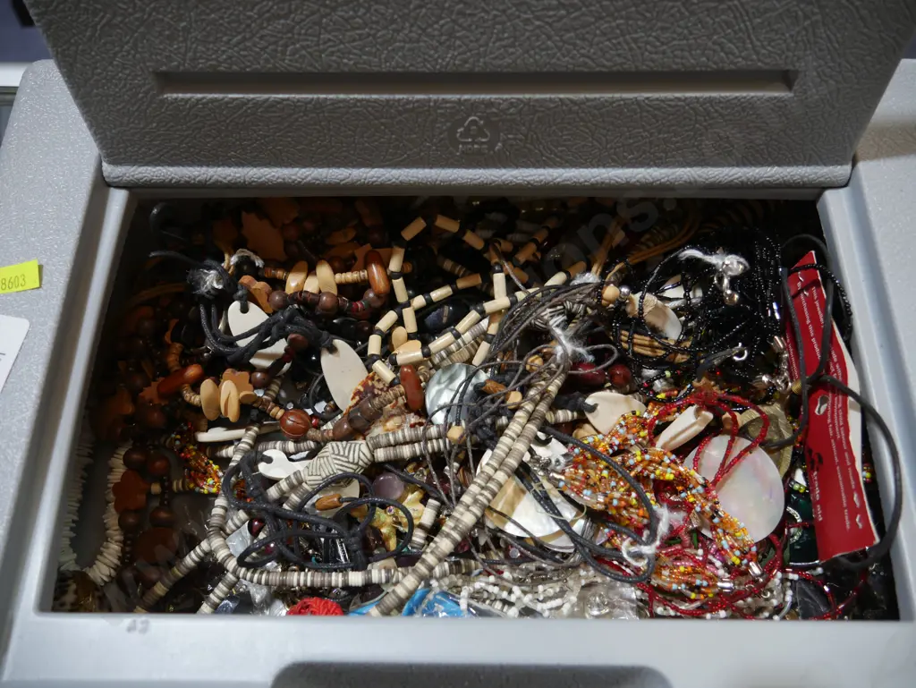 Costume Jewellery Image 1++