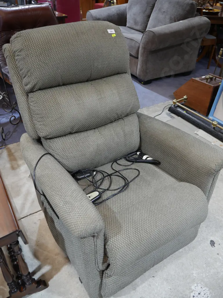 Electric recliner chair Image 1++