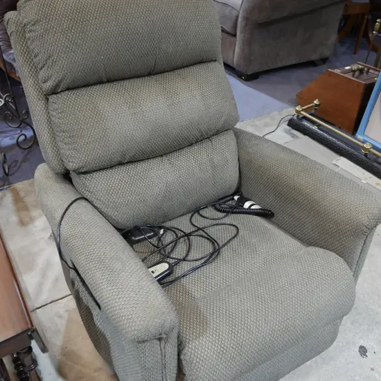Electric recliner chair