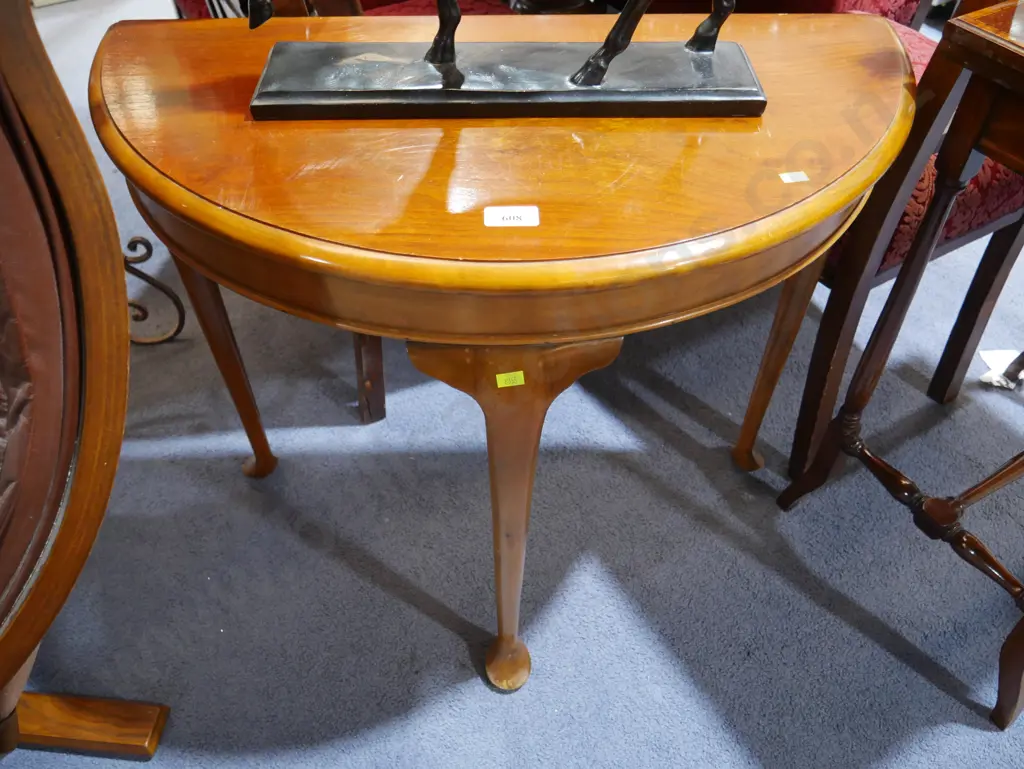 Hall table Image 1++