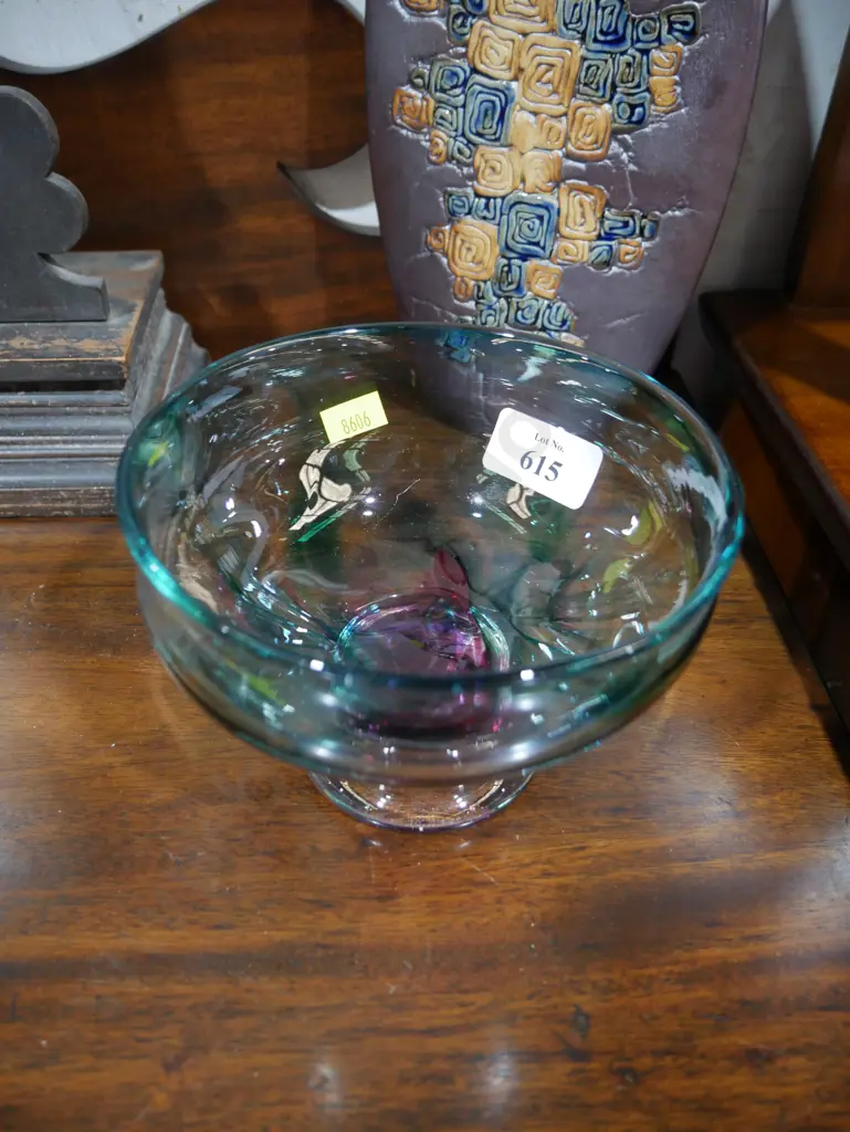 Hokitika glass bowl Image 1++