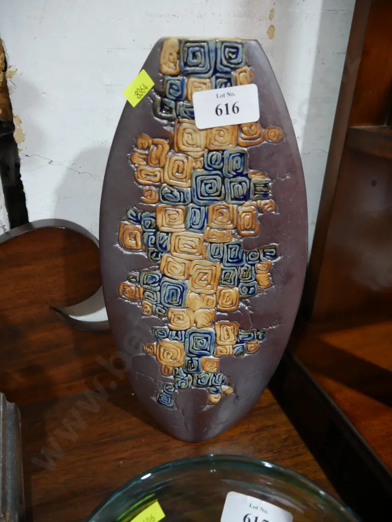 Pottery vase Image 1++