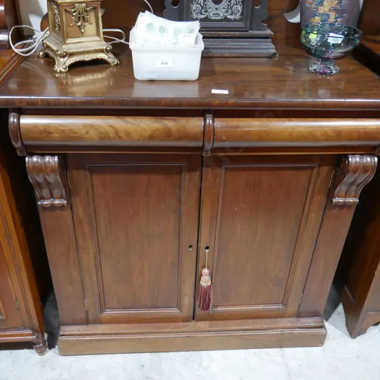 Sideboard